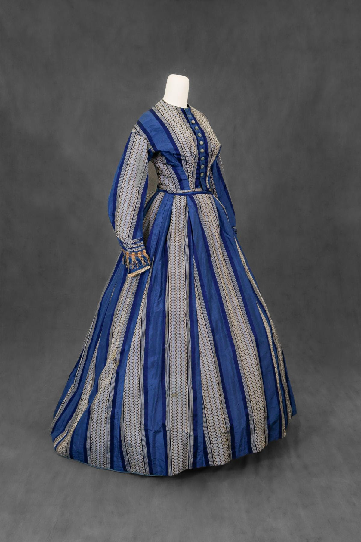 1860s Fashion Women