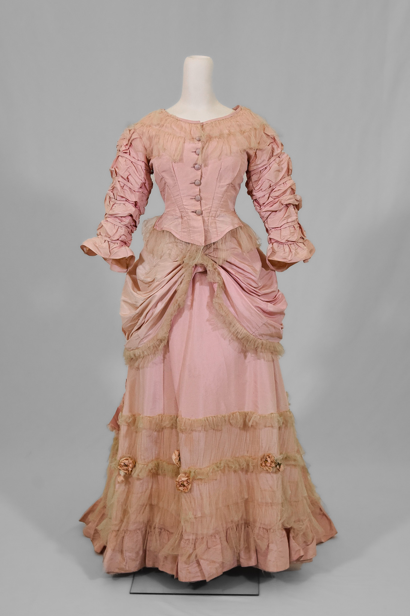 Clothing & Textiles - New Canaan Museum and Historical Society